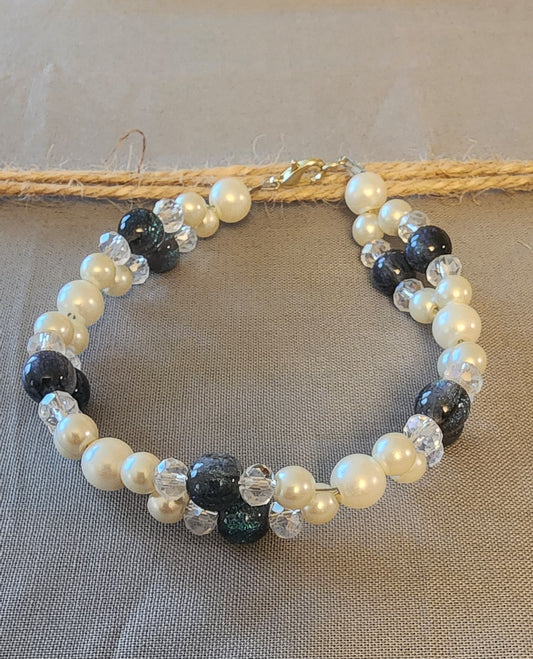 "Handmade beaded bracelet with colorful artisan beads"

"Boho style handcrafted beaded bracelet for women"

"Unique handmade bracelet with natural stone beads"

"Artisan jewelry – handcrafted beaded bracelet gift"